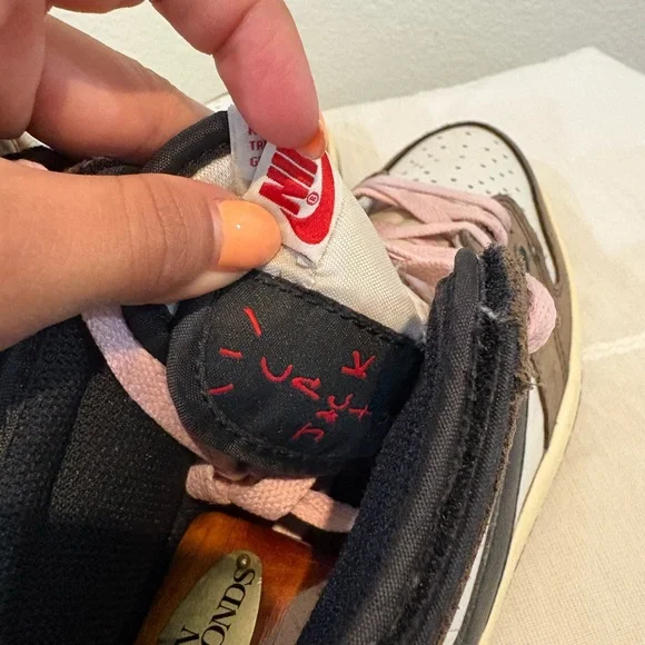 Nike Air Jordan 1 Retro High OG SP Travis Scott "Mocha" sneaker - Picture 10 of 13